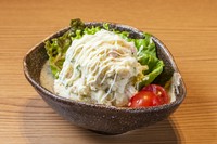 男性のお客様に大変人気あります！昔懐かしポテトサラダ。