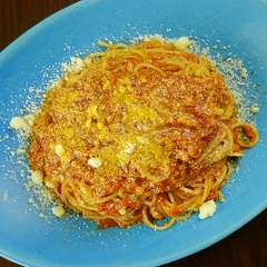 楽しく美味しい皿が次々登場。二人の会話もはずむ本格メキシカン