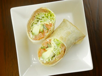 香ばしい生地＆新鮮野菜たっぷりの『ベジタリアン ブリトー』