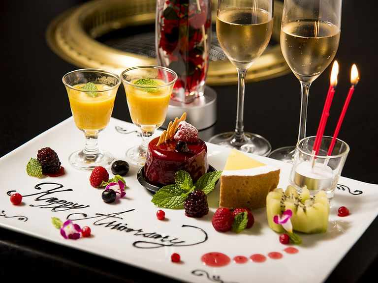 特別な日には、特製デザートプレートが付く『記念日コース』を!