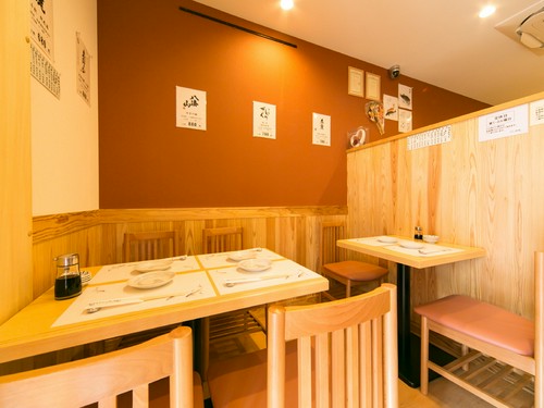 明るくすっきりとした空間。家族揃っての外食にぴったり