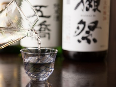 地元の美酒を中心に揃えられた日本酒を中心に、約20種類を用意