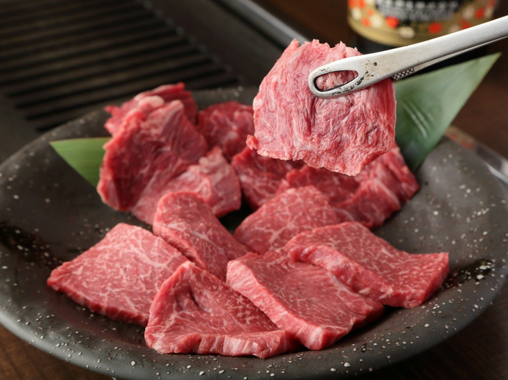 とにかく赤身肉が旨い！　ほかでは食べられない極上の旨みを堪能