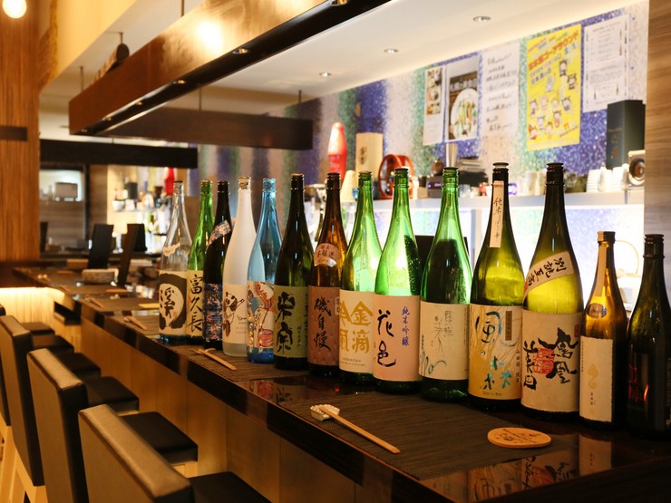 本当に美味しい日本酒を肩肘張らずに楽しめる店づくりを