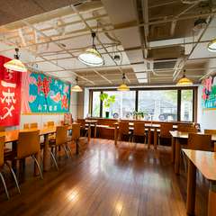 みんな大満足！　ふぐ三昧の宴会でワイワイ盛り上がれる