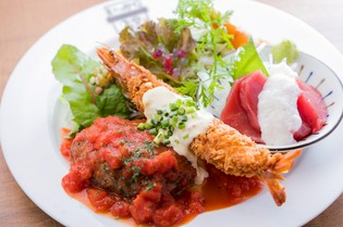 あらゆる食材を吟味し、一口サイズでも美味しい料理に