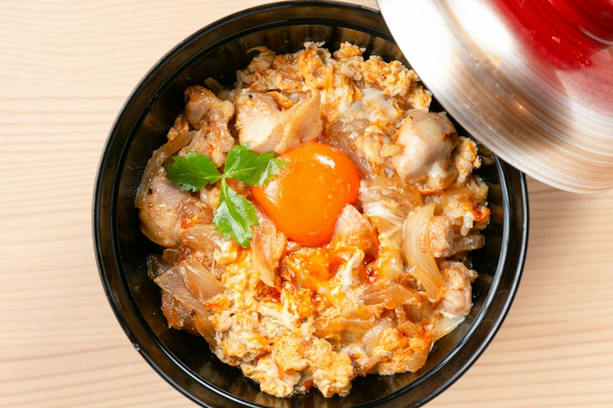 いくつもの卵を試食してたどり着いた「向原農園」の赤玉				