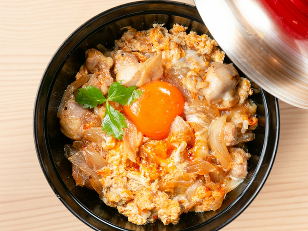 いくつもの卵を試食してたどり着いた「向原農園」の赤玉				