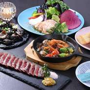 産地や生産者にこだわった厳選食材が織りなす、数々のタパスがズラリ。「宮崎ハーブ牛」や契約農家から直接仕入れる新鮮で元気な旬野菜をはじめとした、美味しい国産食材の旨みを引き出した料理は、どれも絶品です。