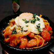 シェフお薦め本日のパスタは、とても好評です♪
是非、一度お試しくださいませ☆

<本日のパスタ + 本日のスープ + ミニサラダ>