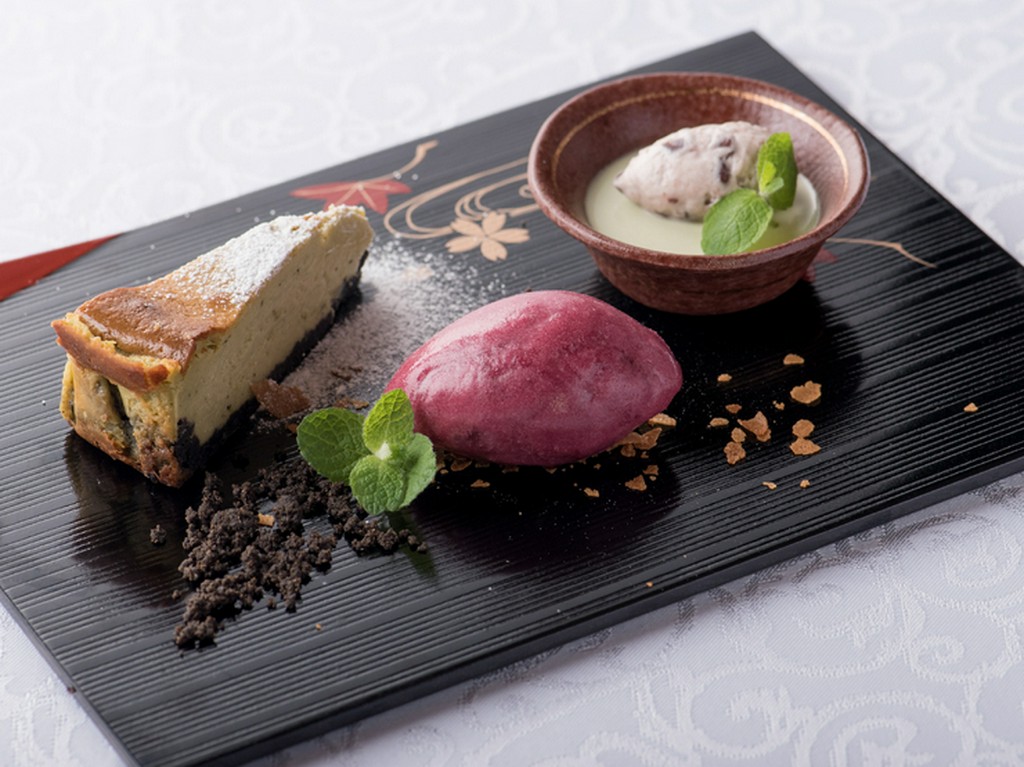 仕事帰りや休日の女子会に！　大人の女性にふさわしい料理＆内装