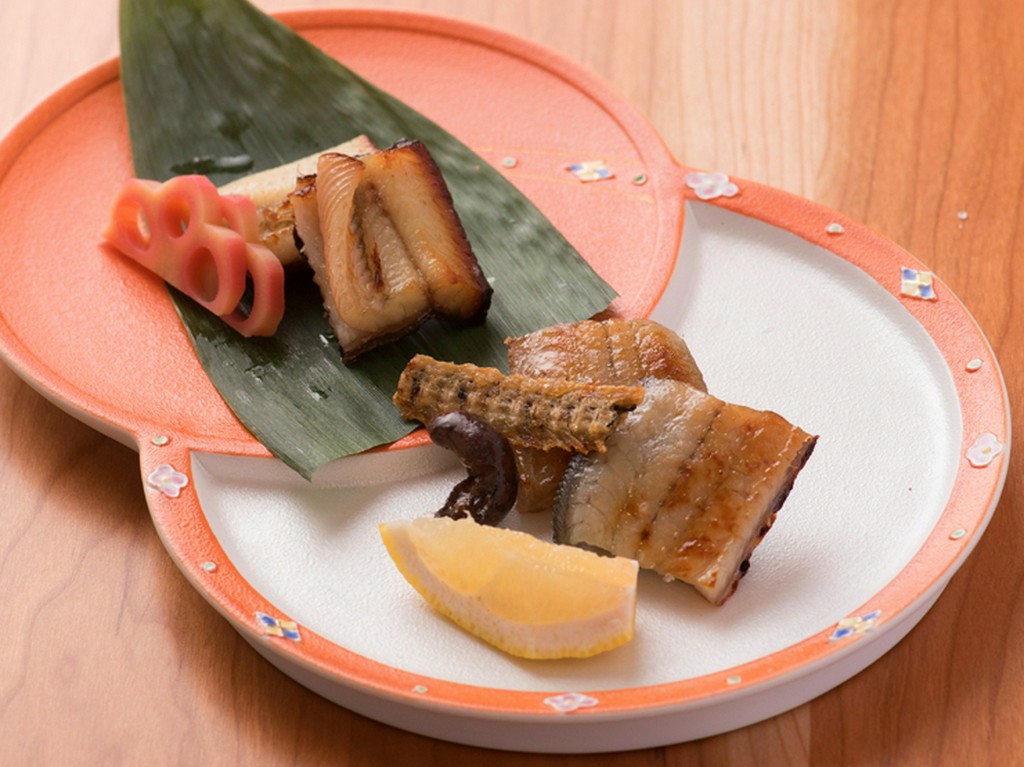 季節ごとの美味しい食材を生かした創作料理にも出合える