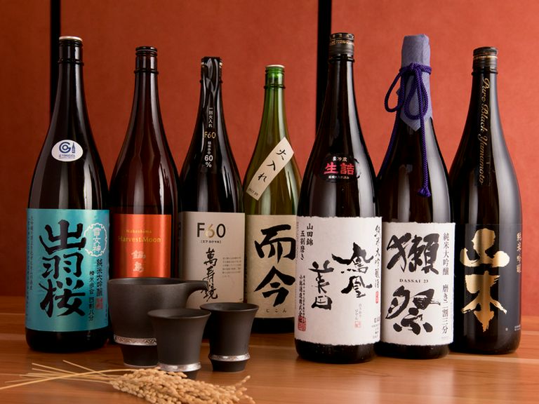大分の名酒だけでなく、全国各地の美酒銘酒がずらりと揃う