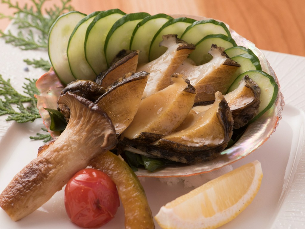 鮑のバター焼き