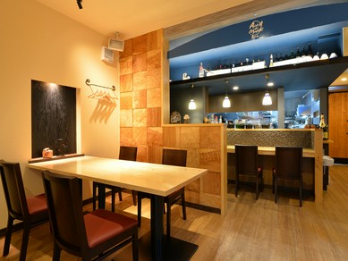 コース料理とワインで乾杯　ふたりだけの記念日をたっぷり満喫