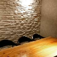 ご接待、会食に最適な、完全個室です。
2名様～10名様までご利用いただけます。
