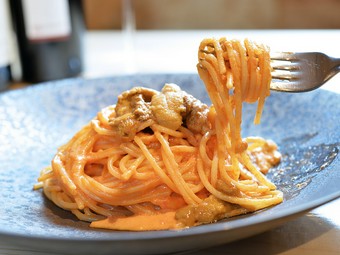 さっぱりとした仕上がりが人気『生ウニのクリームスパゲティ』