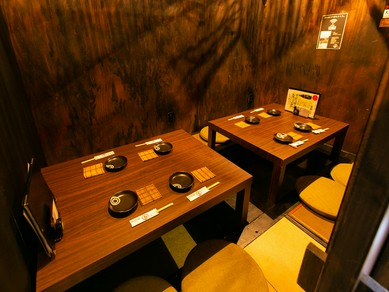 風情あふれる茶室のような個室で、ゆったりとした時間を演出
