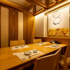 博多の素敵な夜を演出。接待・会食にも心強い味方