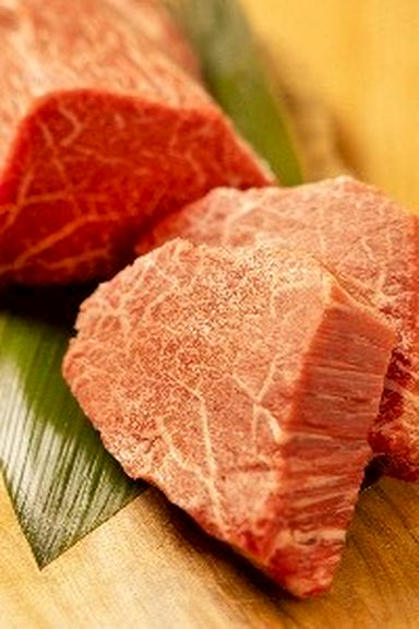 青森県産特選黒毛和牛ヒレカットステーキ50g(2カット)