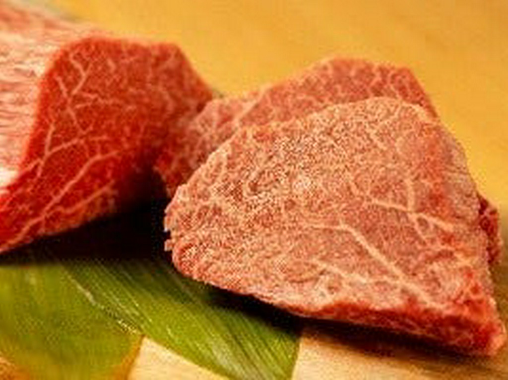 青森県産特選黒毛和牛ヒレカットステーキ50g(2カット)