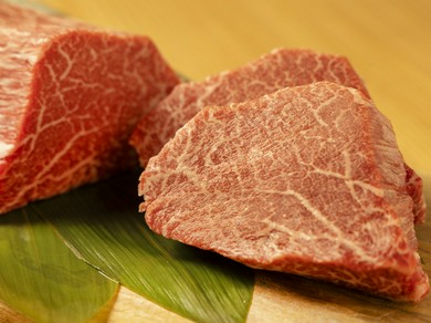 青森県産特選黒毛和牛ヒレカットステーキ50g(2カット)