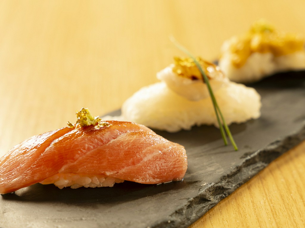 厳選!!　極にぎり3貫