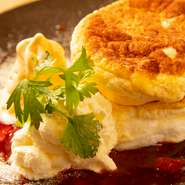 ふわふわプルプル！
女性人気ナンバーワンの一品です！

※作成に30分程お時間を頂戴いたします。