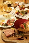 スパークリングワイン付き
大切な人とおくる贅沢コース
※コース内容は時期や仕入れ状況により異なります。