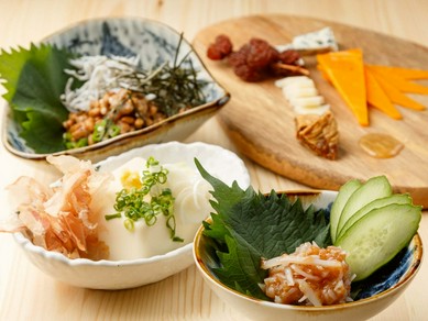 旬の食材を使い、素材の良さを最大限に引き出した創作料理に