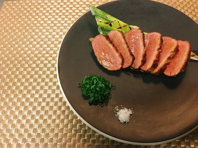 鴨肉とねぎのロースト　トリュフ醤油ソース