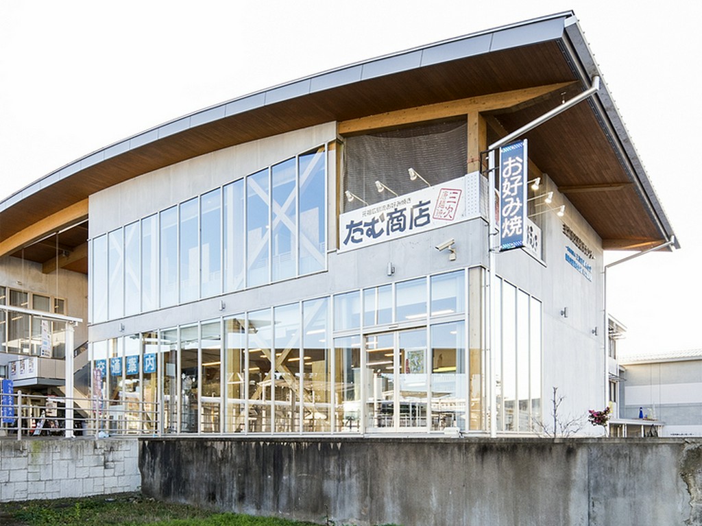 小さな子供から年配のゲストまでが安心して過ごせる店内