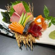 仕入れにより内容はおまかせでご用意します。