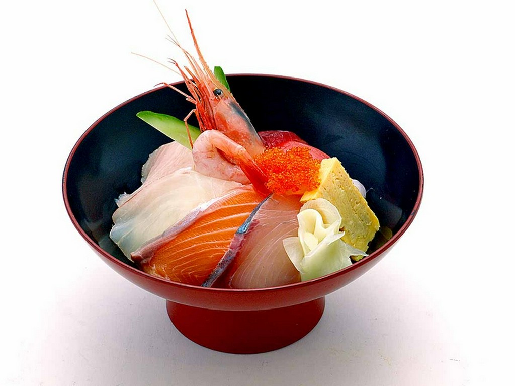 リーズナブルに楽しみたい時におススメ！お店の一番人気『海鮮丼(ランチメニュー）』