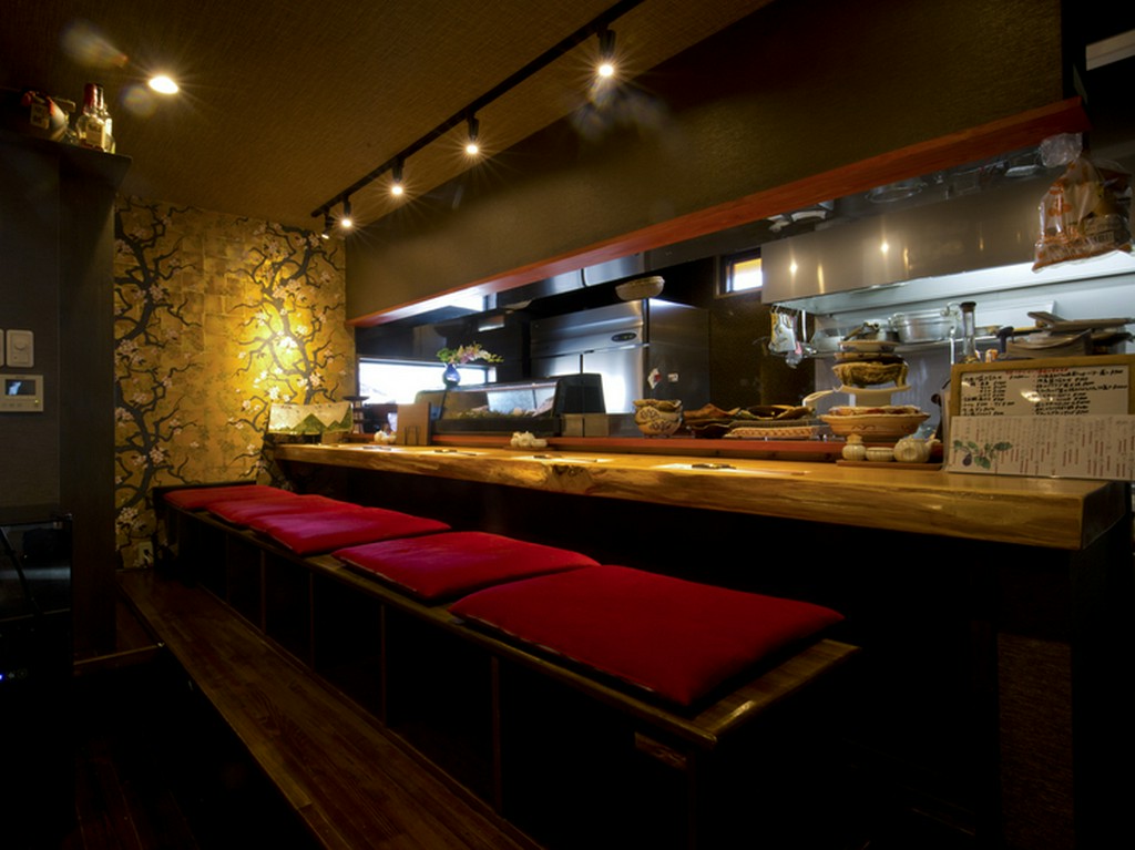 年中花見をしている気分になれる店内でくつろぎのひとときを