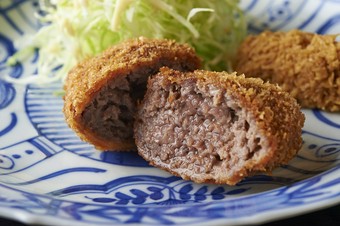 和牛メンチカツ フォースラディッシュ添え