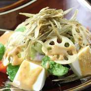 京とうふ藤野 牛蒡、蓮根、お豆富の金胡麻サラダ