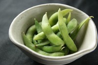 大粒でほくほくの茹でたてをお塩でどうぞ。