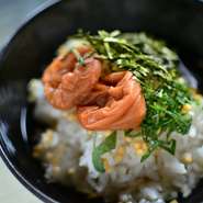 少しだけ締めたい方におすすめ、シンプルな梅茶漬け。

