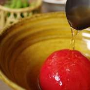 オープン以来愛される看板メニュー
トマトの酸味と和風おだしの相性が抜群です。