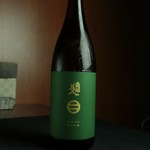 岩手県二戸市にて清酒製造業を行う酒蔵です。南部美人は、2007年からは日本航空のファーストクラス、2013年からはエティハド航空とエミレーツ航空の機内酒として採用されています。