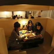 女子会に人気のコースプランも御座います。雰囲気抜群のお席で、ぜひ楽しいひと時をお過ごし下さい！