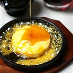 とろけるカマンベールがハチミツと熱々のコラボレーション