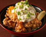 言わずと知れた王者!程よい酸味の甘酢ダレとたっぷりのタルタルソース。