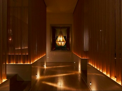 2名から予約可能な半個室と大きな完全個室も