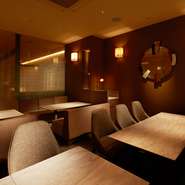 【KICHIRI 所沢】では、様々な席タイプをご用意。少人数の忘年会、大人数の忘年会でもご利用頂けます。