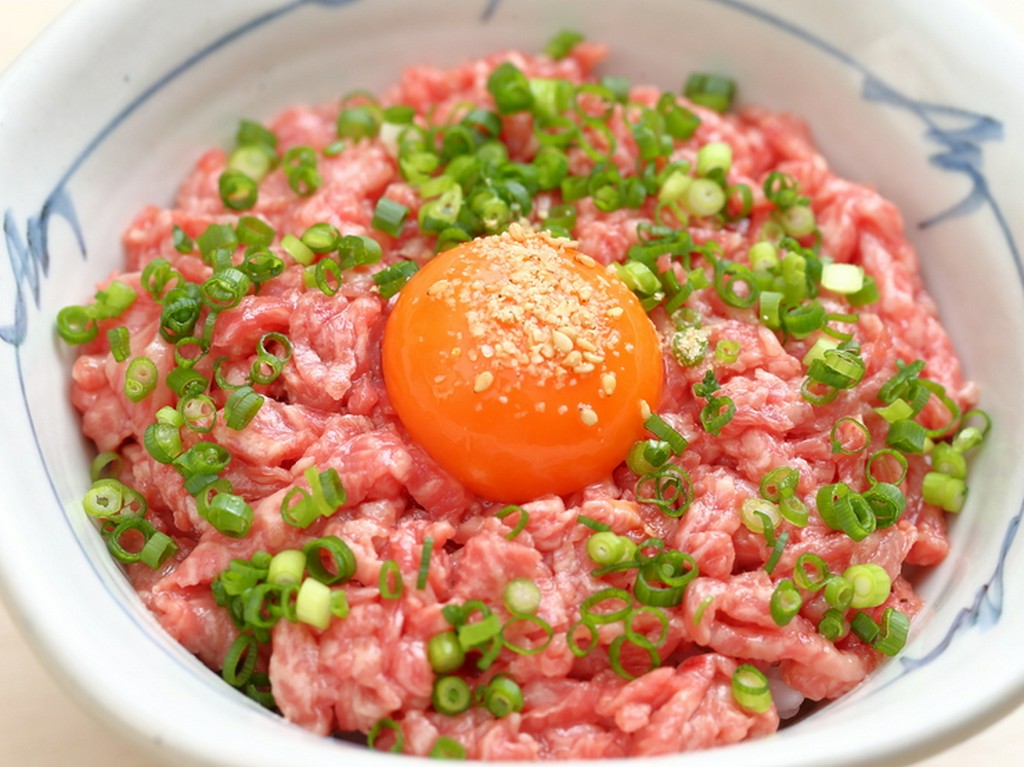 これぞ生肉の美味しさの極み! A5等級仙台牛の『ユッケ』