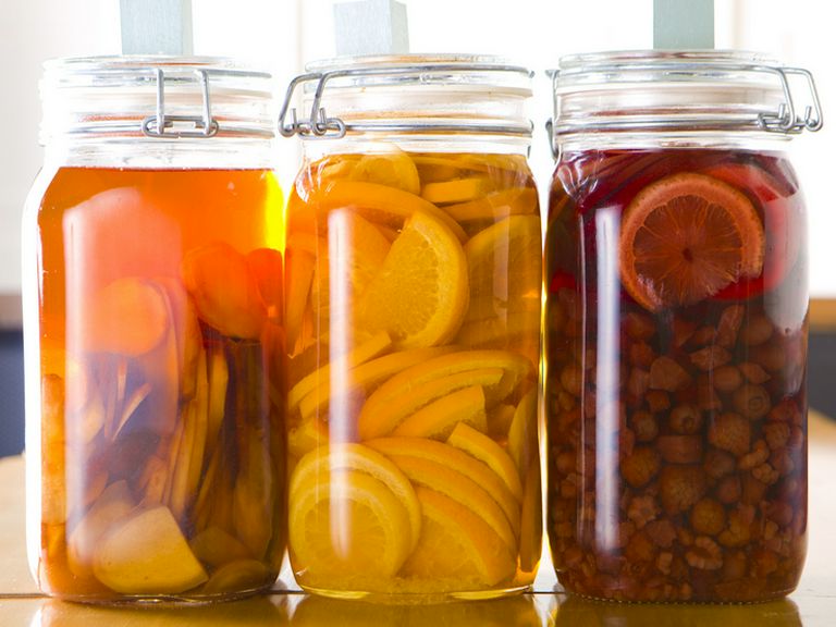 フルーツをそのまま漬け込んだ『漬け込みハイボール』