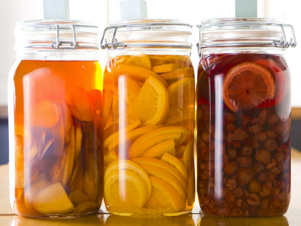 フルーツをそのまま漬け込んだ『漬け込みハイボール』