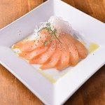 豚ももの生ハム540円（税込590円）※写真は華味鶏の生ハムです。